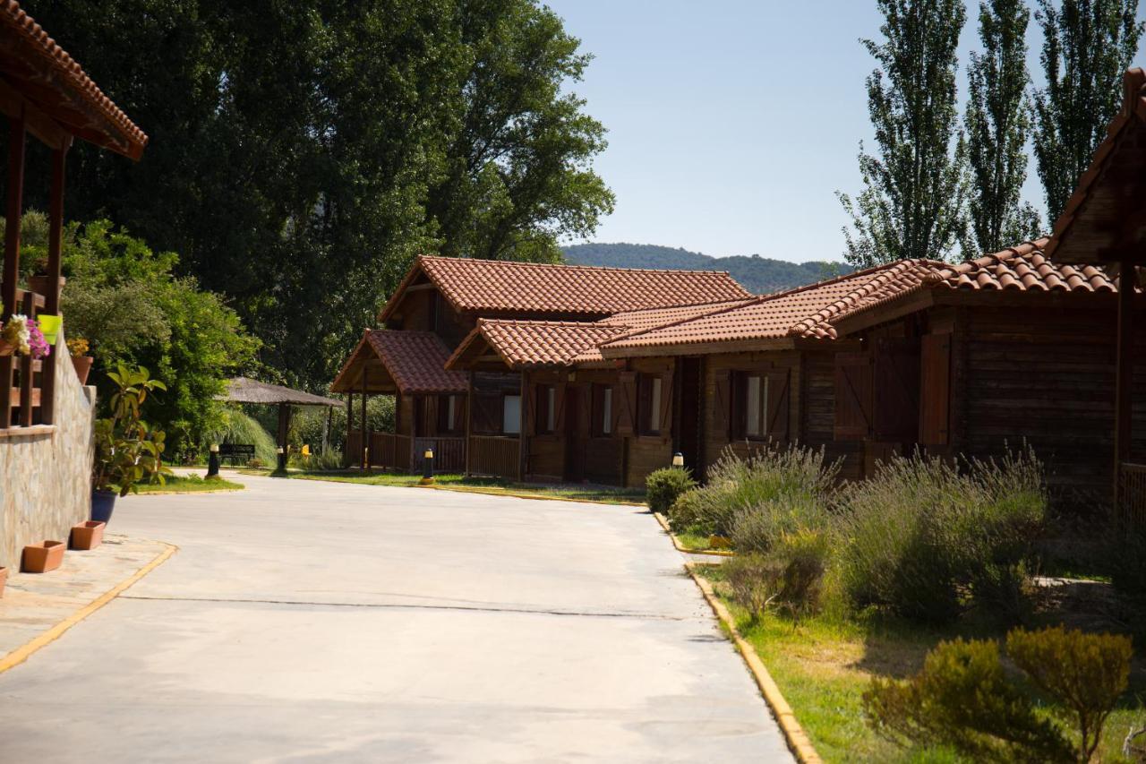 El Venero De Mostoles Constantina Exteriör bild